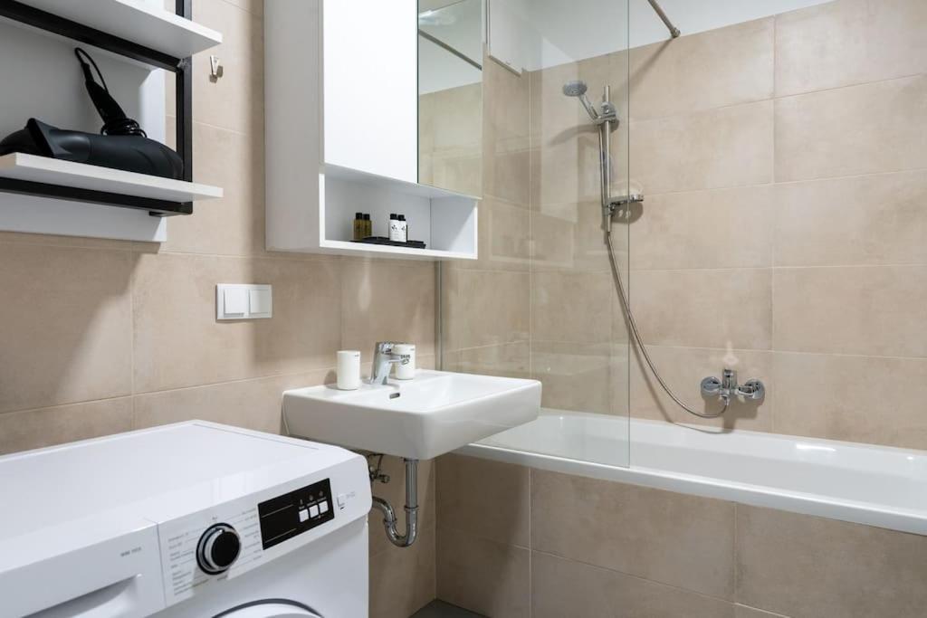 Appartement 1Br Excellence, Fast To Centre By Hm à Vienne Extérieur photo